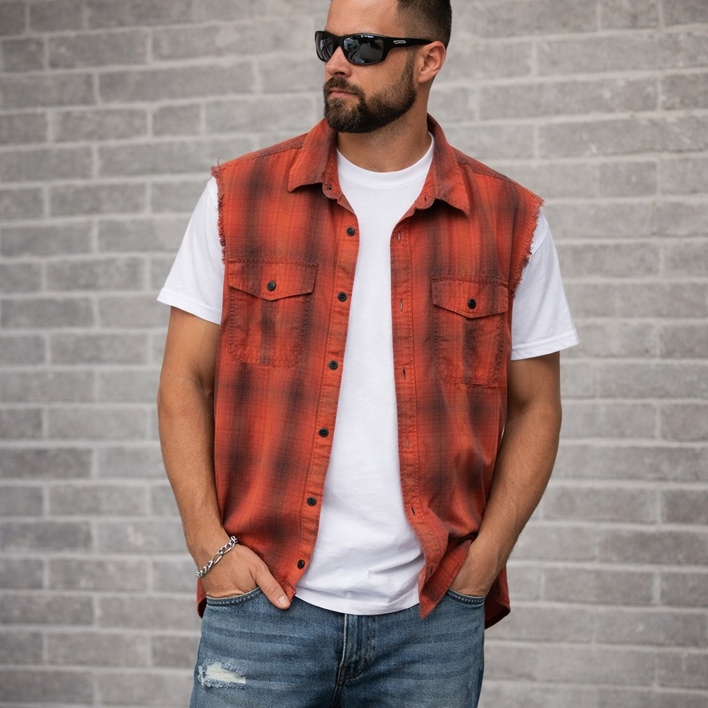 Harley-Davidson Red Plaid Sleeveless Button Down Mens L Milwaukee WI Biker Shirt